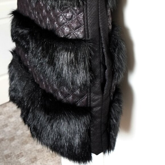 Black Bebe hip-length faux fur and leather vest - XS/S - Picture 3 of 11